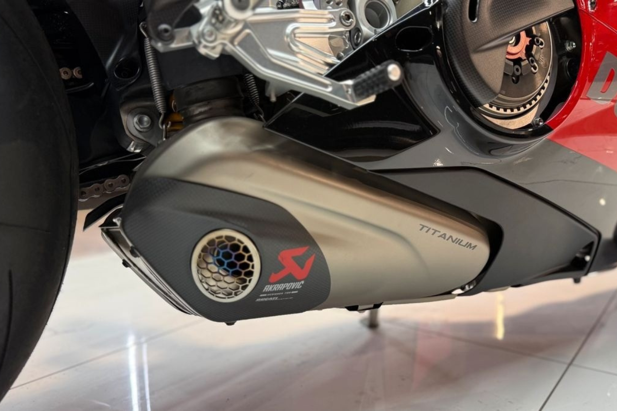 Ducati Panigale V4 R 5